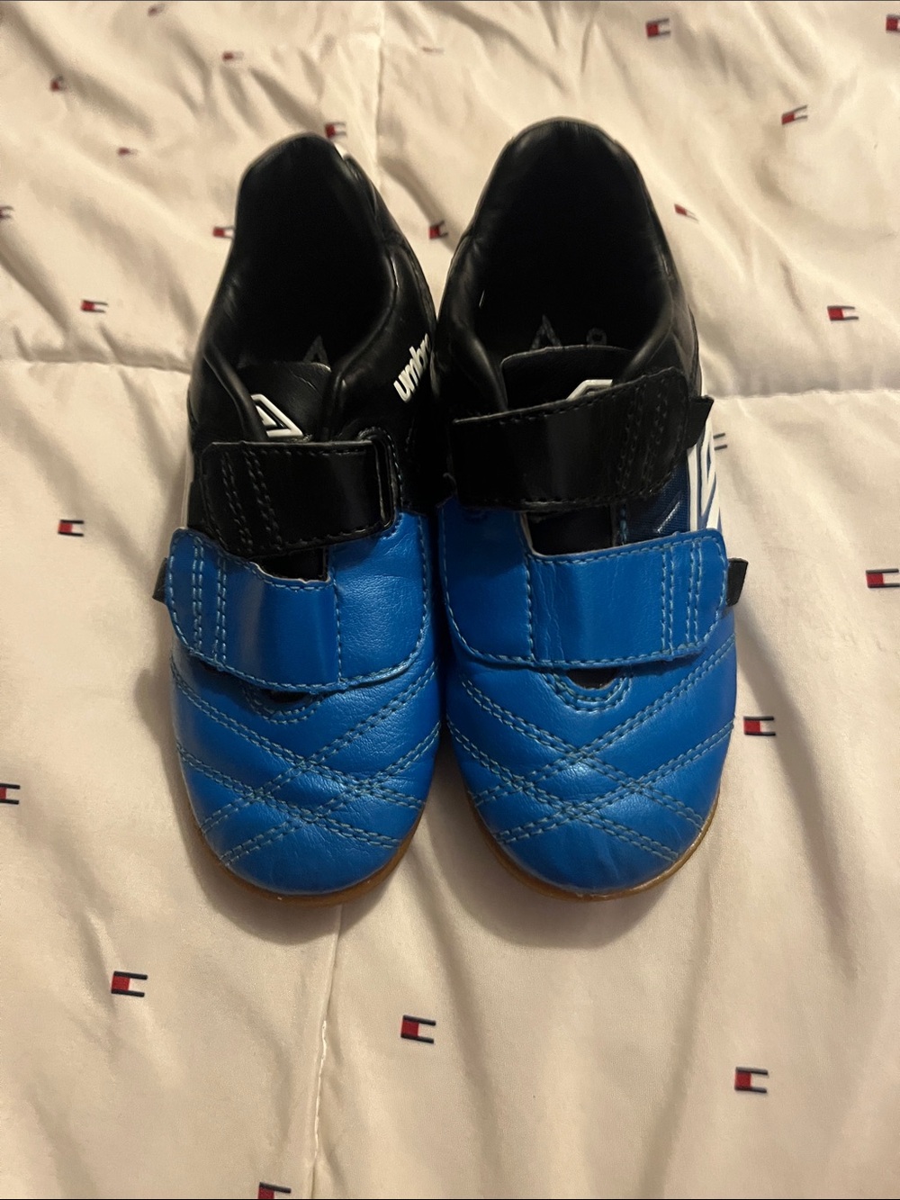 Umbro Blue and Black Velcro Soccer Shoes little boy 11.5 like new